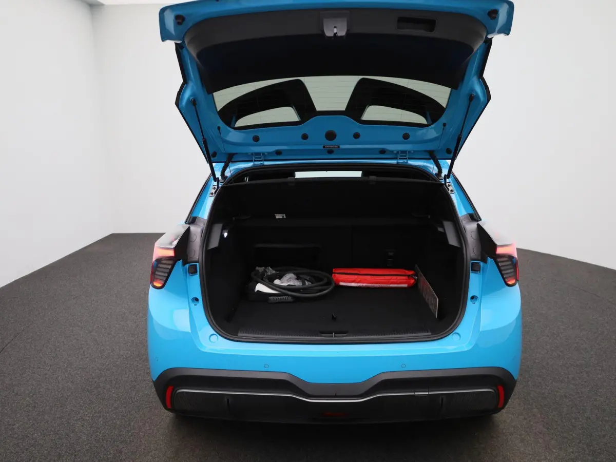 Luxury Long Range 64 Kwh | Navi | Camera | Led Koplampen | Stoelverwarming | CarPlay | MG i-Smart App | Keyless Entry & Go |