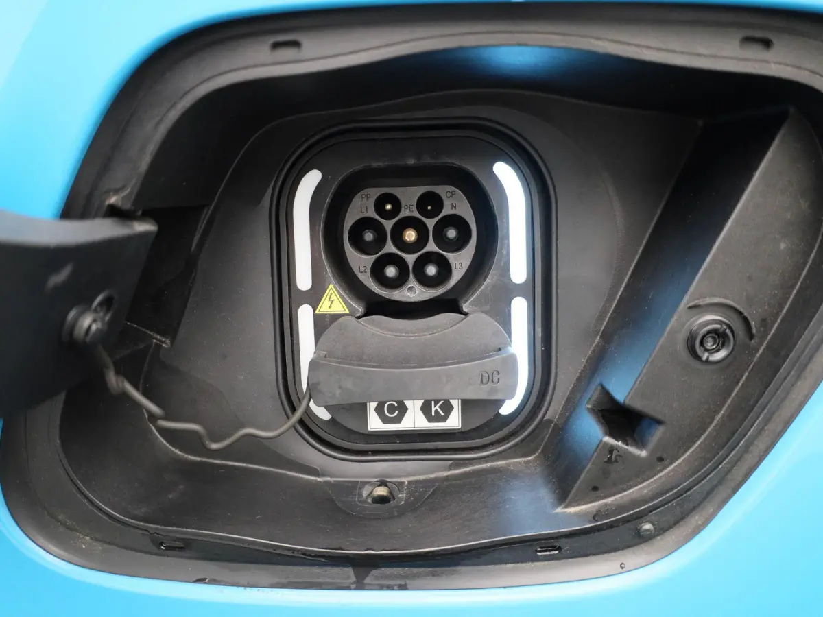 Luxury Long Range 64 Kwh | Navi | Camera | Led Koplampen | Stoelverwarming | CarPlay | MG i-Smart App | Keyless Entry & Go |