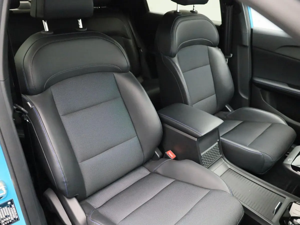 Luxury Long Range 64 Kwh | Navi | Camera | Led Koplampen | Stoelverwarming | CarPlay | MG i-Smart App | Keyless Entry & Go |