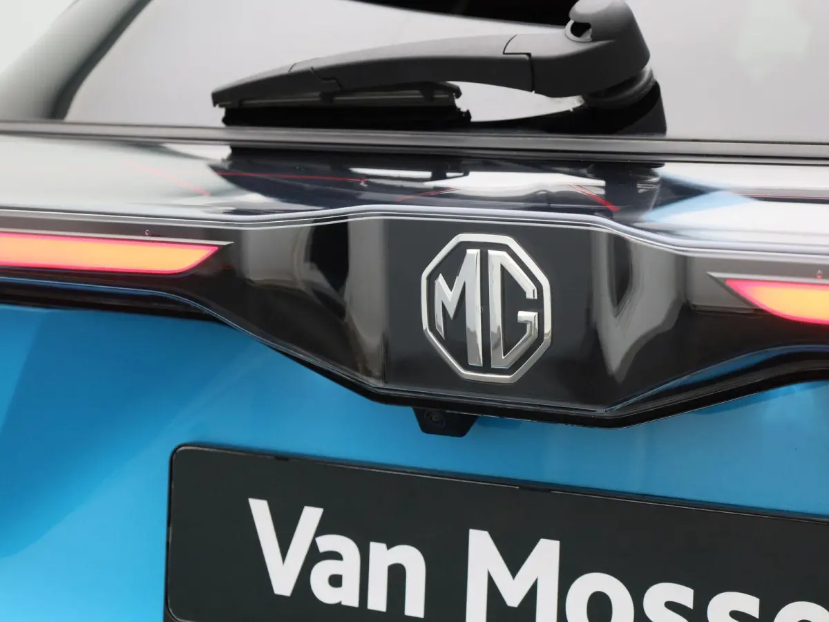 Luxury Long Range 64 Kwh | Navi | Camera | Led Koplampen | Stoelverwarming | CarPlay | MG i-Smart App | Keyless Entry & Go |