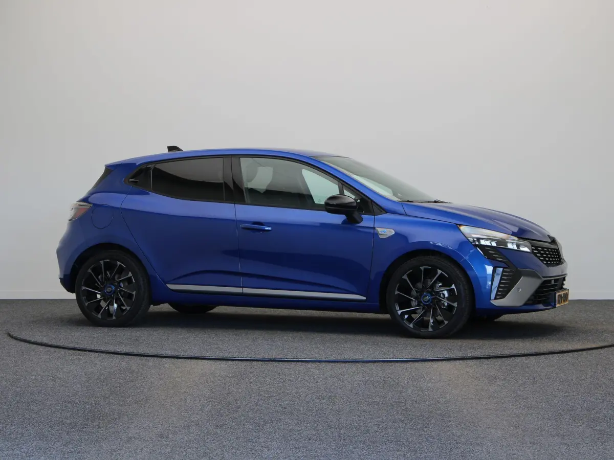 E-Tech Full Hybrid 145pk esprit Alpine | Stoel- en stuurwielverwarming | Digitaal dashboard | Adaptieve cruise control |