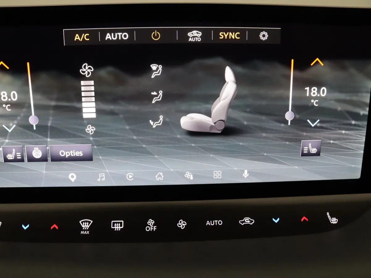Evolve 75 kWh Apple Carplay/Android Auto | Panoramadak