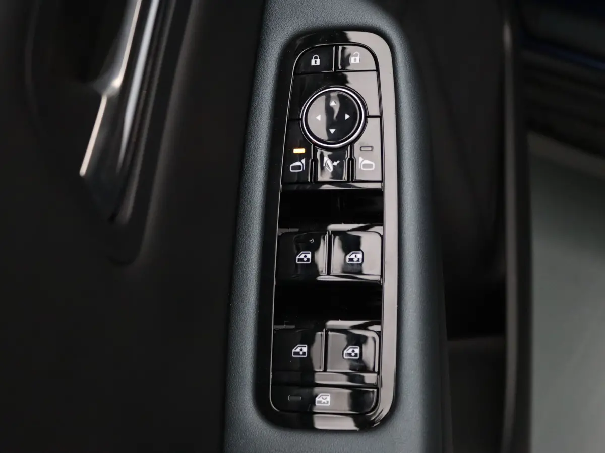 Evolve 75 kWh Apple Carplay/Android Auto | Panoramadak