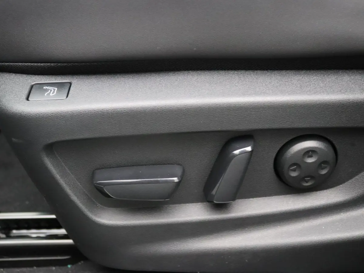 Evolve 75 kWh Apple Carplay/Android Auto | Panoramadak