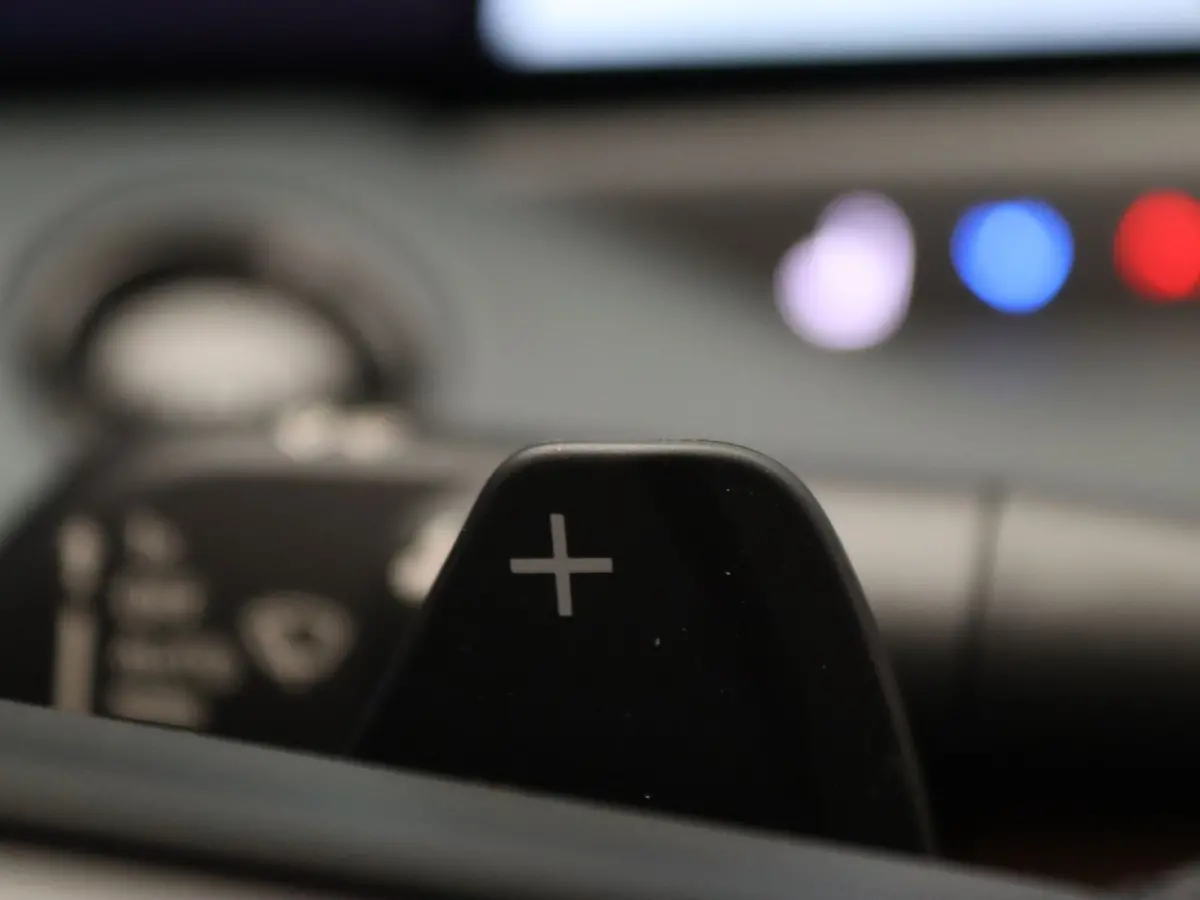 Evolve 75 kWh Apple Carplay/Android Auto | Panoramadak