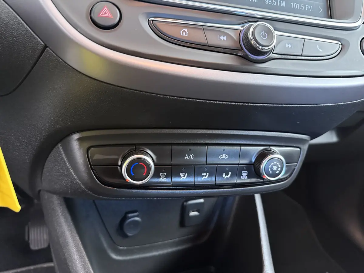 1.2 Turbo Innovation | Airco (handmatig) | Cruise control | LED dagrijverlichting