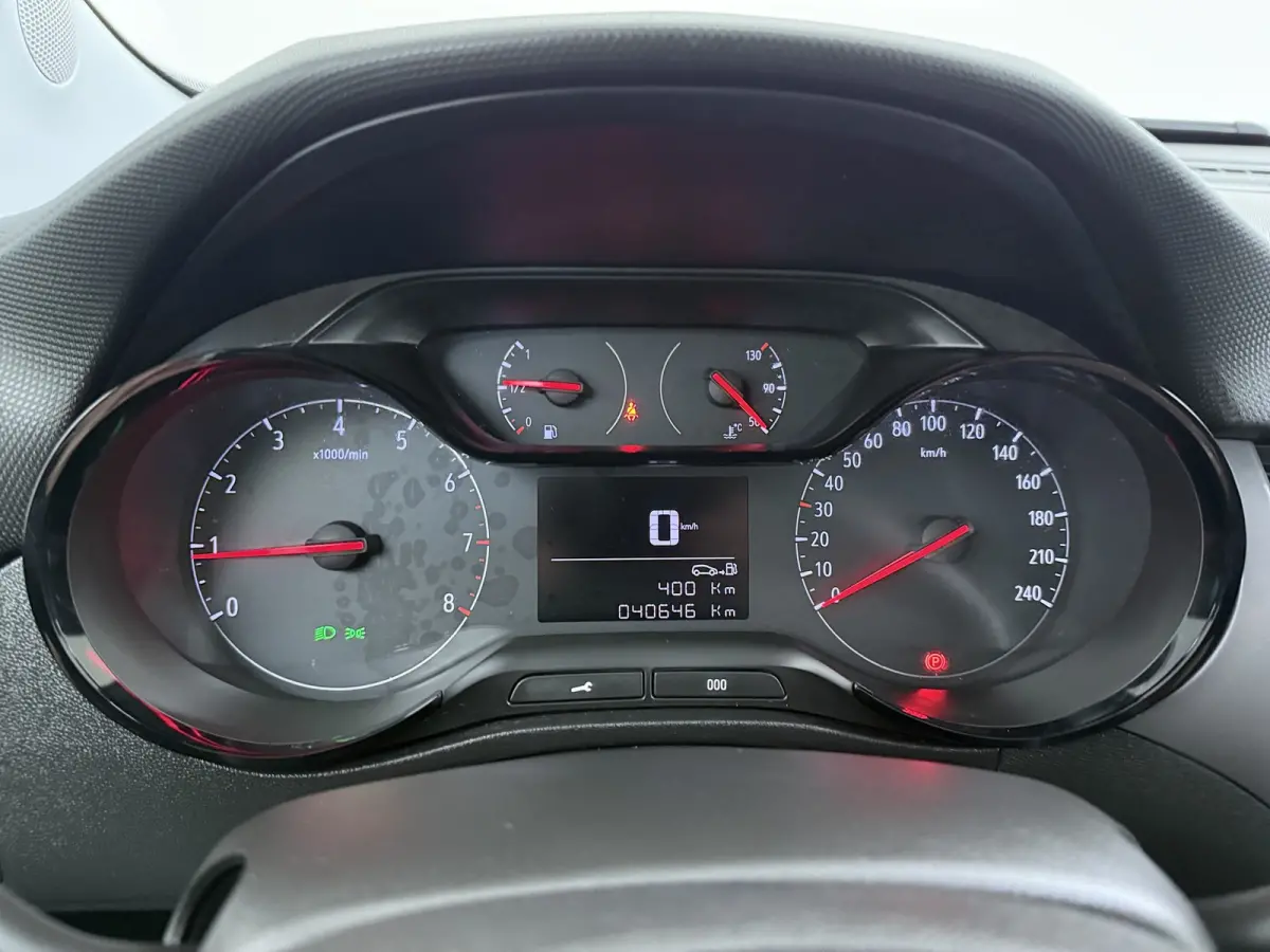 1.2 Turbo Innovation | Airco (handmatig) | Cruise control | LED dagrijverlichting