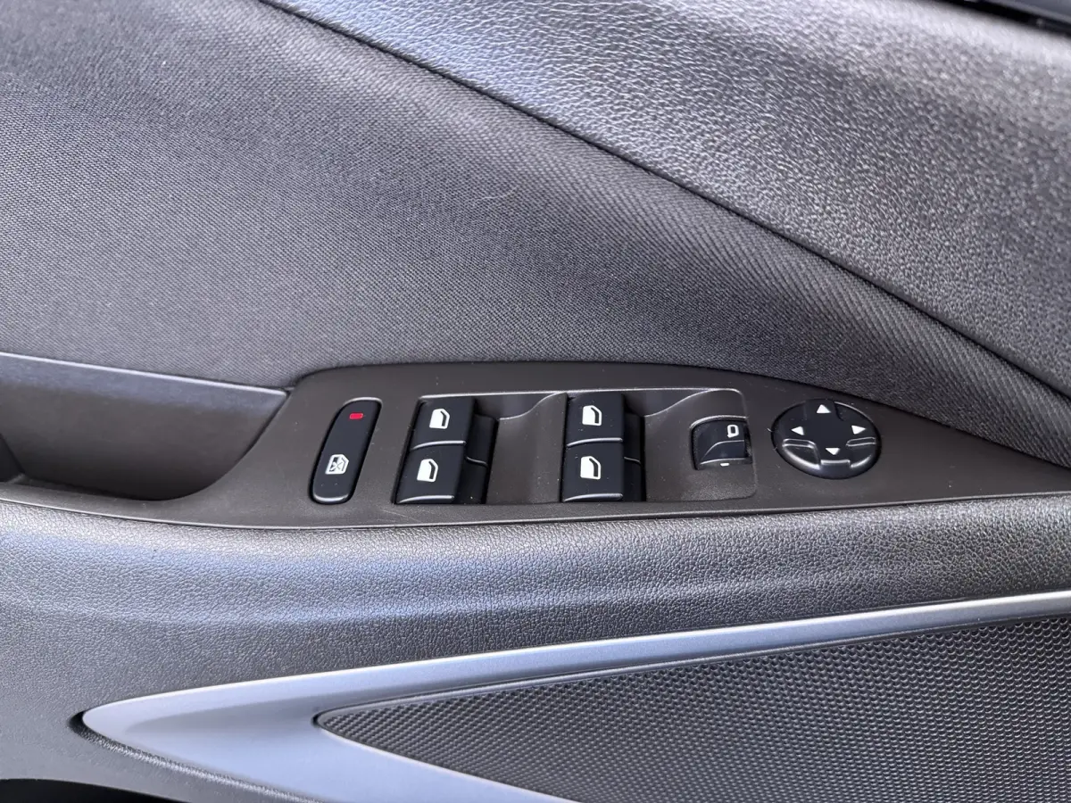 1.2 Turbo Innovation | Airco (handmatig) | Cruise control | LED dagrijverlichting
