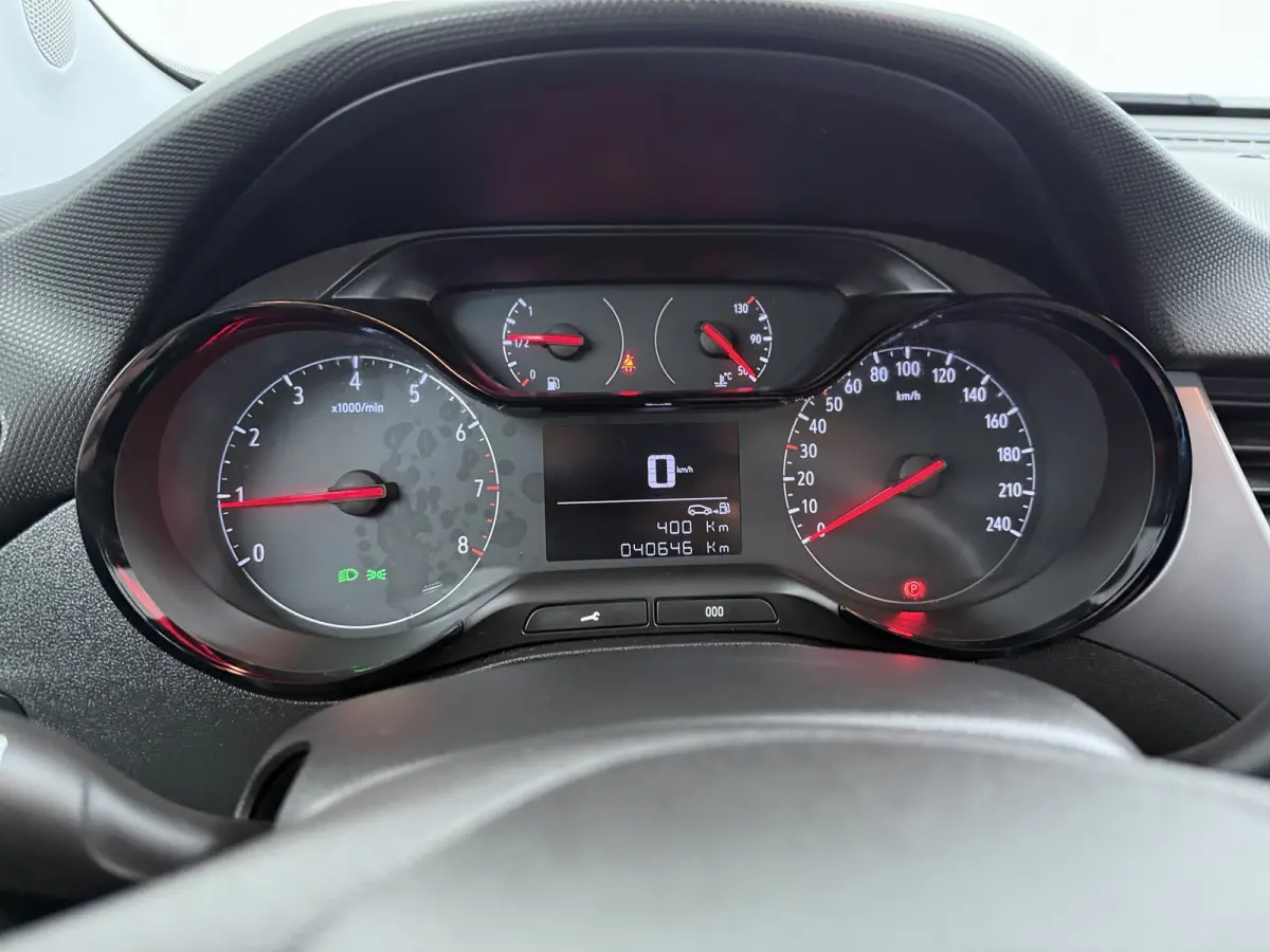 1.2 Turbo Innovation | Airco (handmatig) | Cruise control | LED dagrijverlichting