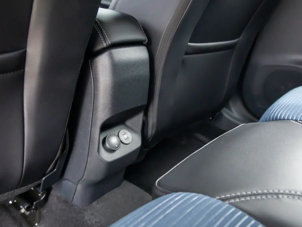 1.0 EcoBoost Poershift Automaat BlueCruise Edition 114 kW / 155 pk | Cruise control adaptief | Dodehoekdetectie met correctie | Elektrisch bedienbare achterklep