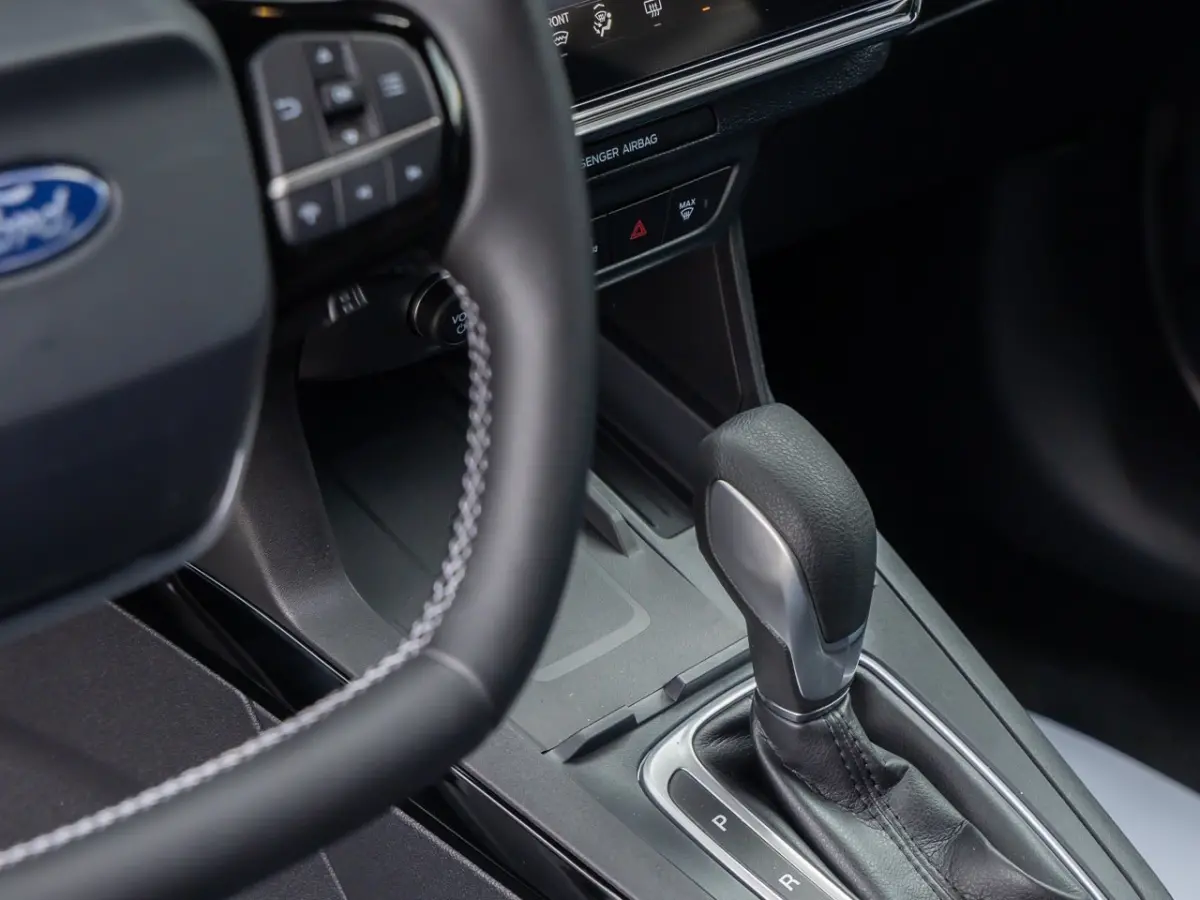 1.0 EcoBoost Poershift Automaat BlueCruise Edition 114 kW / 155 pk | Cruise control adaptief | Dodehoekdetectie met correctie | Elektrisch bedienbare achterklep