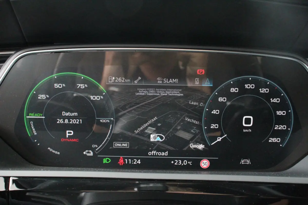 e-tron 55 quattro advanced Pro Line Plus SOH 94% Navigatie Climate Control Elektrisch bedienbare achterklep Camera Alcantara Trekhaak
