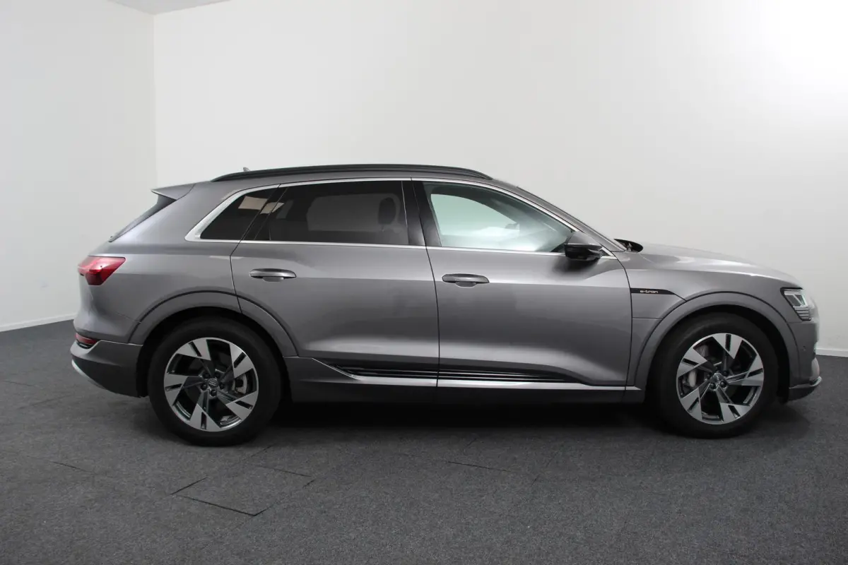 e-tron 55 quattro advanced Pro Line Plus SOH 94% Navigatie Climate Control Elektrisch bedienbare achterklep Camera Alcantara Trekhaak
