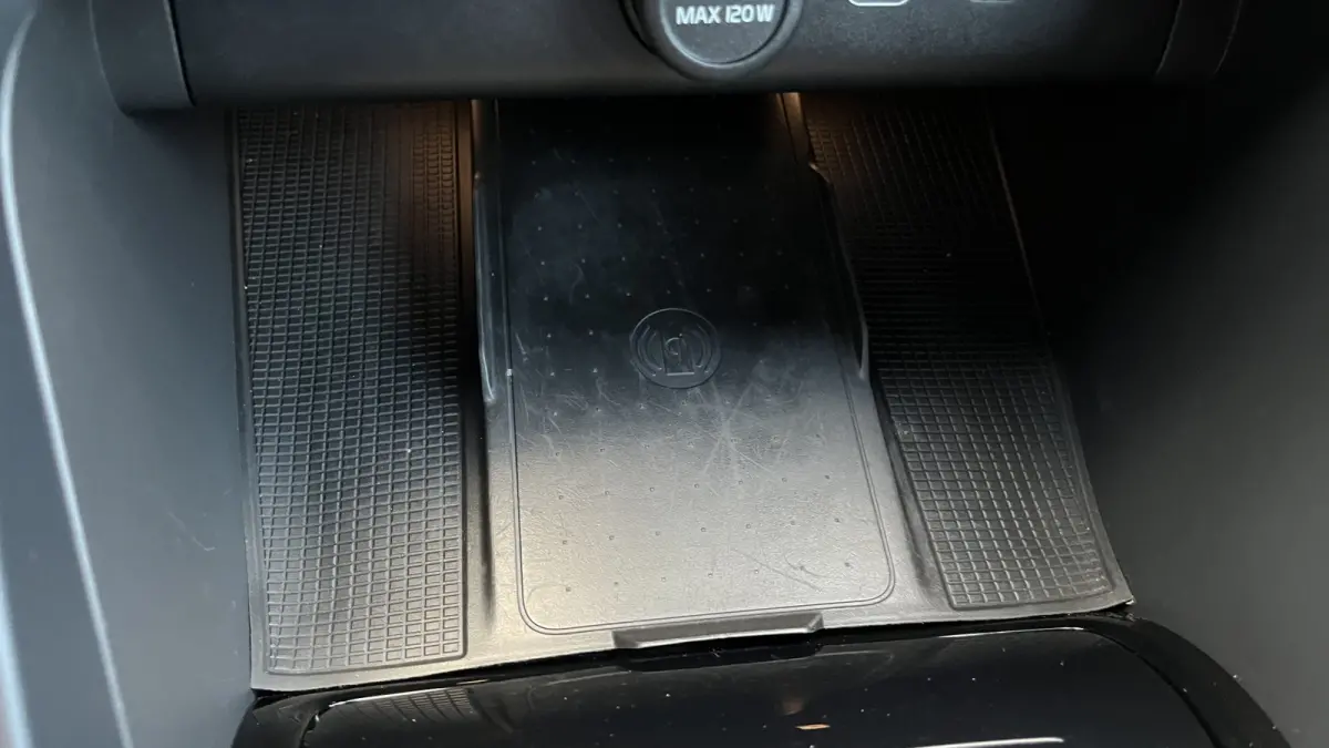 P8 AWD R-Design | Lounge Pack (audio installatie premium, elektrisch glazen panorama-dak, parkeersensor voor, rondomzicht camera) en Seat Pack (elektrisch verstelbare passagiersstoel, elektr