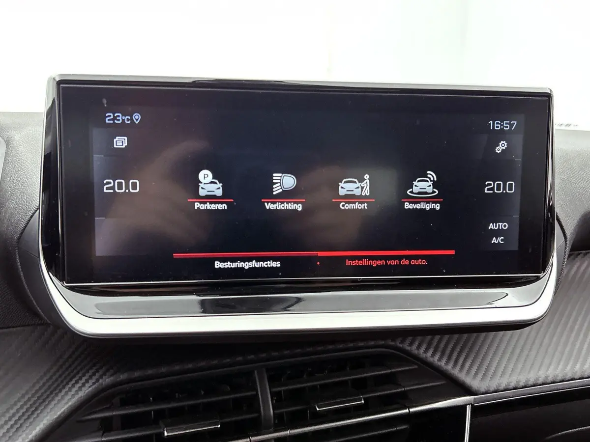 Allure Pack 100pk Automaat | Navigatie | Achteruitrijcamera | 3D Cockpit | Climate Control | Cruise Control | Parkeersensoren | Apple Carplay / Android Auto | DAB+ radio | Armsteun | Led kop