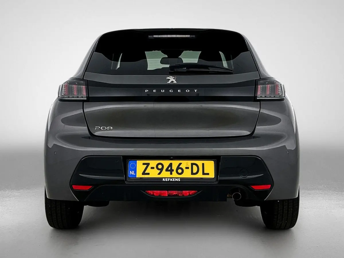 Allure Pack 100pk Automaat | Navigatie | Achteruitrijcamera | 3D Cockpit | Climate Control | Cruise Control | Parkeersensoren | Apple Carplay / Android Auto | DAB+ radio | Armsteun | Led kop