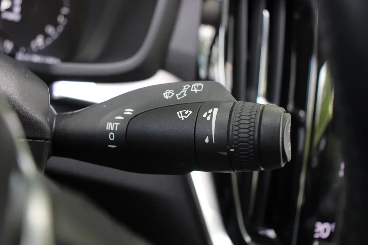 2.0 T8 Twin Engine AWD Momentum Pro | PANODAK | STOEL + STUURVERWARMING | DODE HOEK | ADAPTIVE CRUISE | CAMERA | PARK SENS V+A | ELEKTR. STOEL INCL. MEMORY