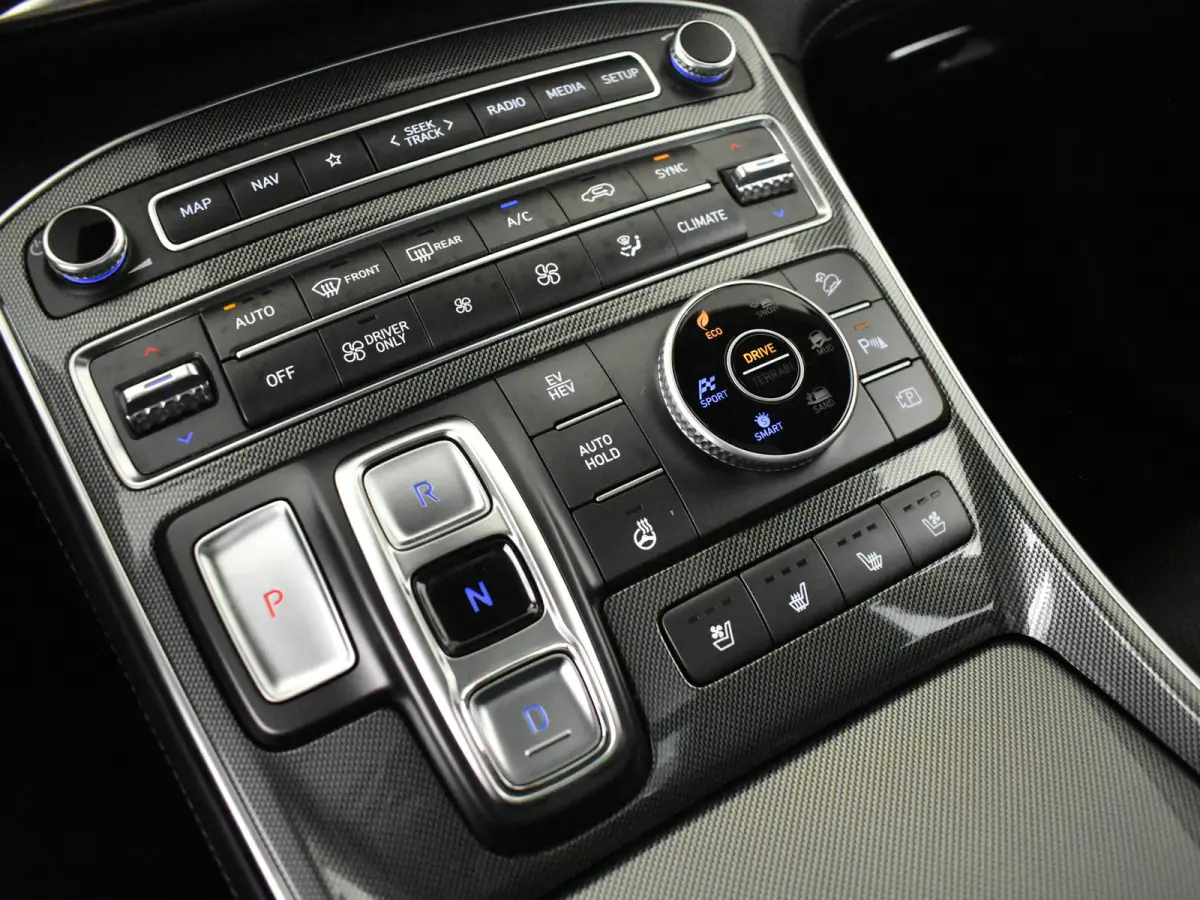 1.6 T-GDI PHEV Premium 265 PK AUTO | Head-up display | Elekt glazen pano-dak | 360 gr Camera | Elektr stoel(en) met verwarming ventilatie en memory | Cruise control adapt | App connect | Nav