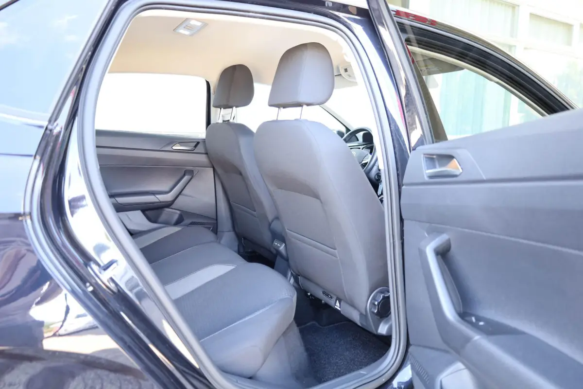 1.0 TSI 95pk Life | Adaptive Cruise | Navigatie | Parkeersensoren
