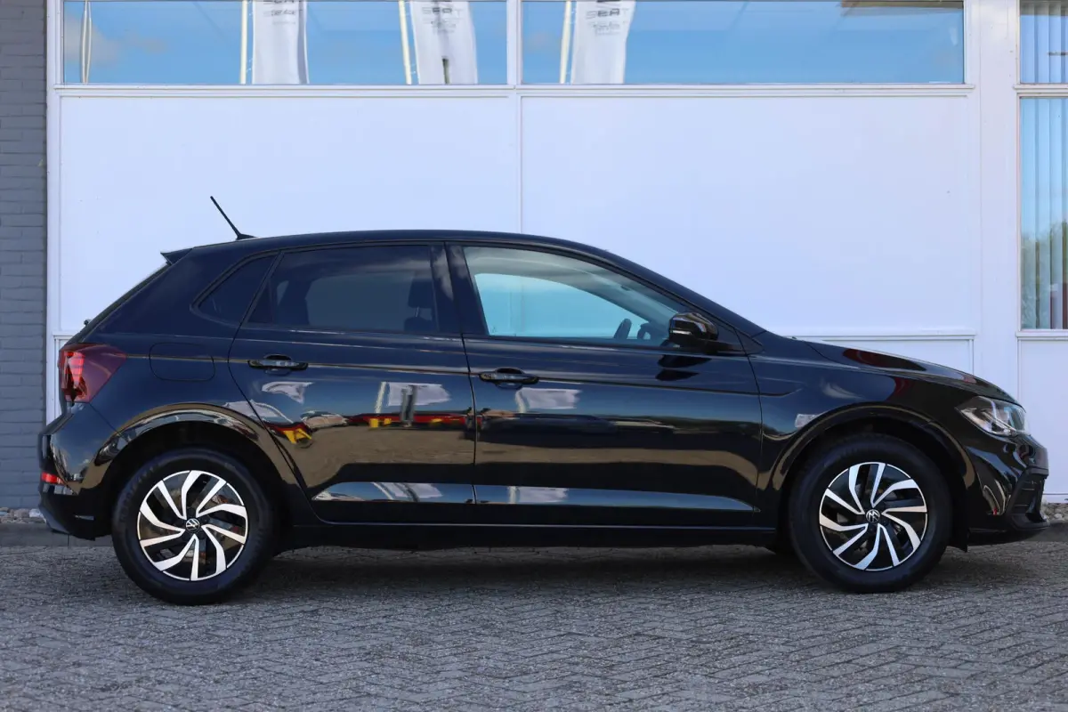 1.0 TSI 95pk Life | Adaptive Cruise | Navigatie | Parkeersensoren
