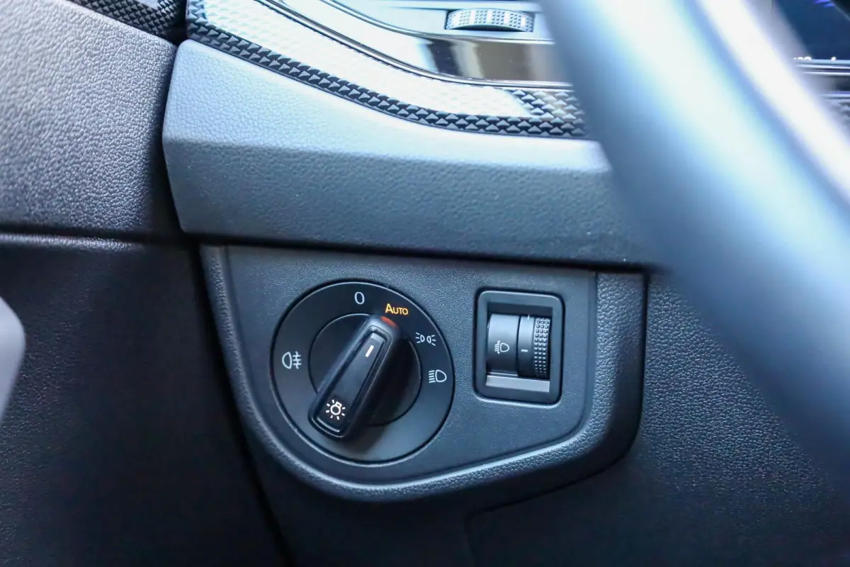 1.0 TSI 95pk Life | Adaptive Cruise | Navigatie | Parkeersensoren