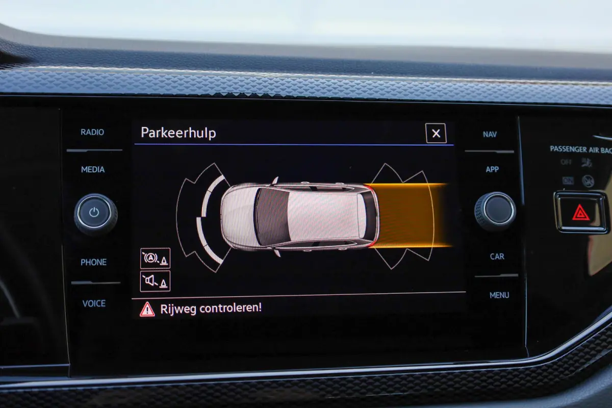 1.0 TSI 95pk Life | Adaptive Cruise | Navigatie | Parkeersensoren