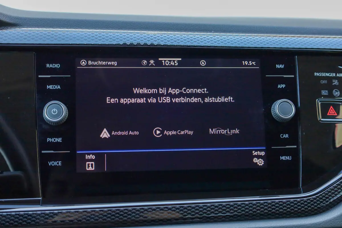 1.0 TSI 95pk Life | Adaptive Cruise | Navigatie | Parkeersensoren