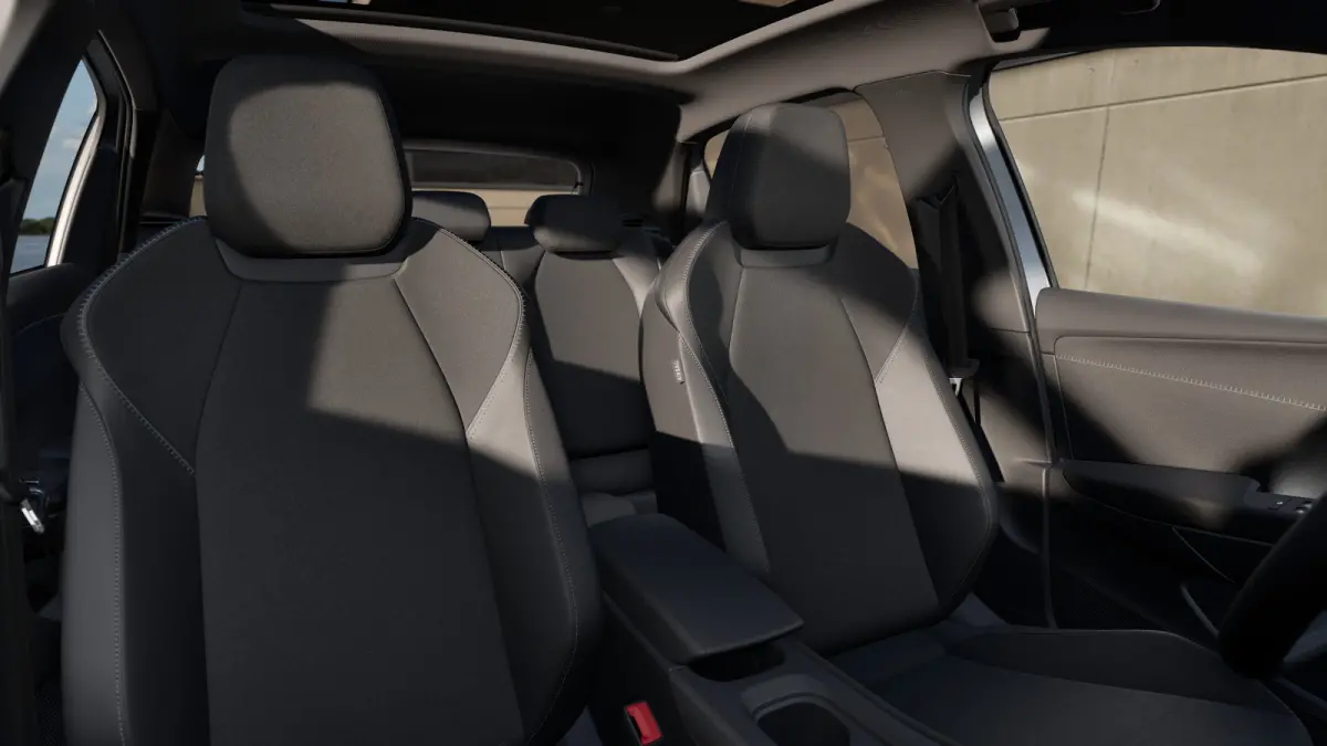 Style First Edition 52 kWh 211PK | Navigatie | Trekhaak afneembaar | Apple Carplay/Android Auto | Panoramadak | 360 graden Camera | Keyless Access | Automatische airconditioning | Stuur\Stoe