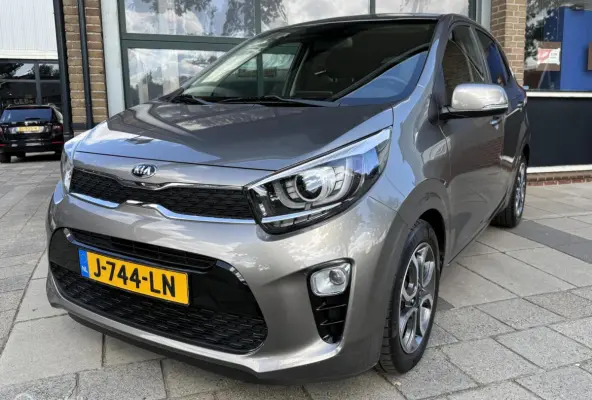 1.0 MPi | Cruise | Camera | 18dKm! | CarPlay |