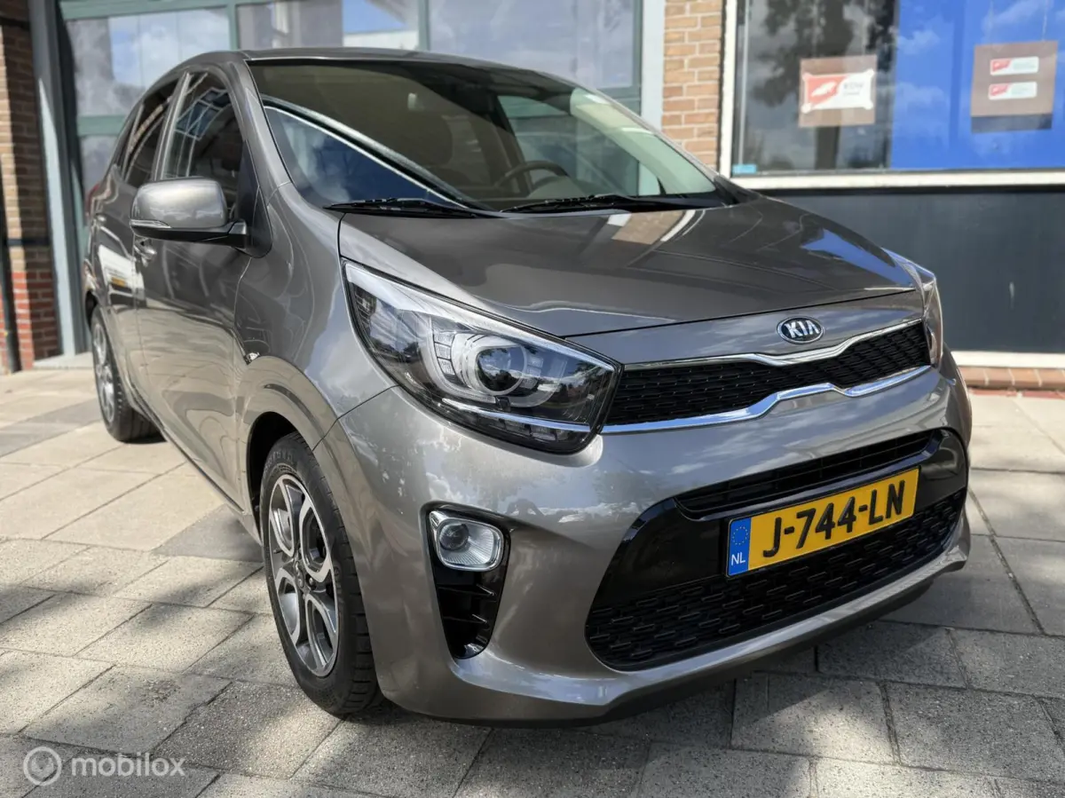 1.0 MPi | Cruise | Camera | 18dKm! | CarPlay |