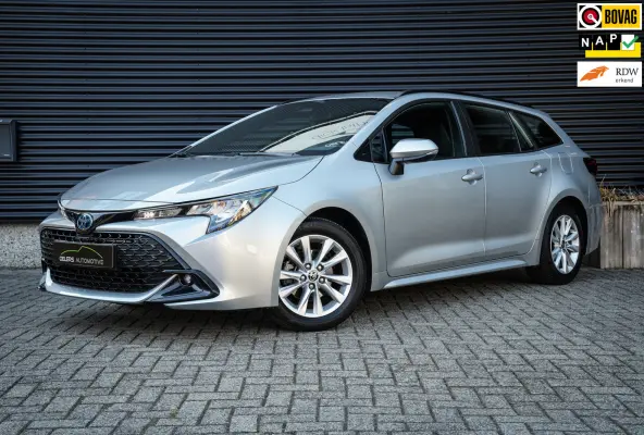 Hybrid 140 Active | CarPlay | ACC | Clima | Camera | Metallic | Navi | Dealer ond. |