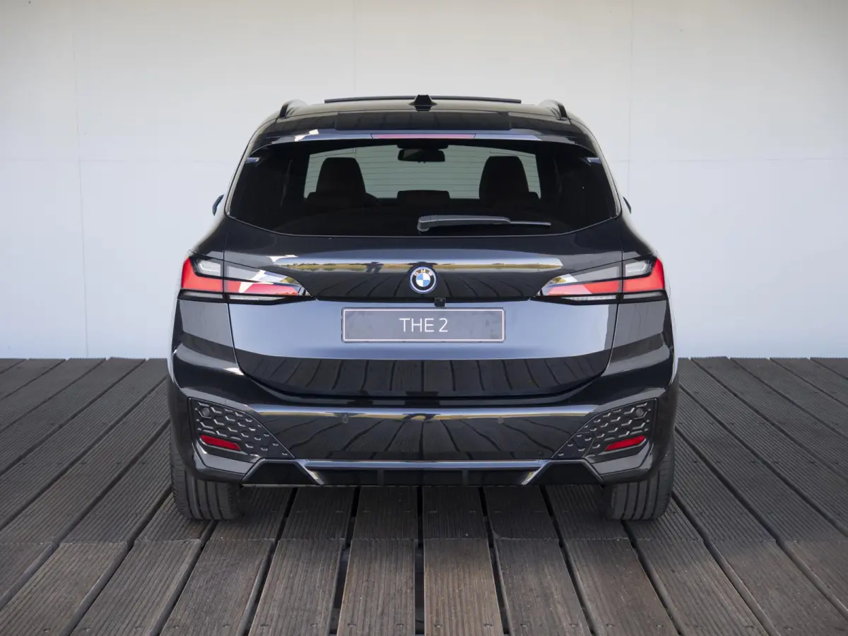 225e xDrive High Executive | M Sportpakket | Comfort Pack | Innovation Pack | Panoramadak
