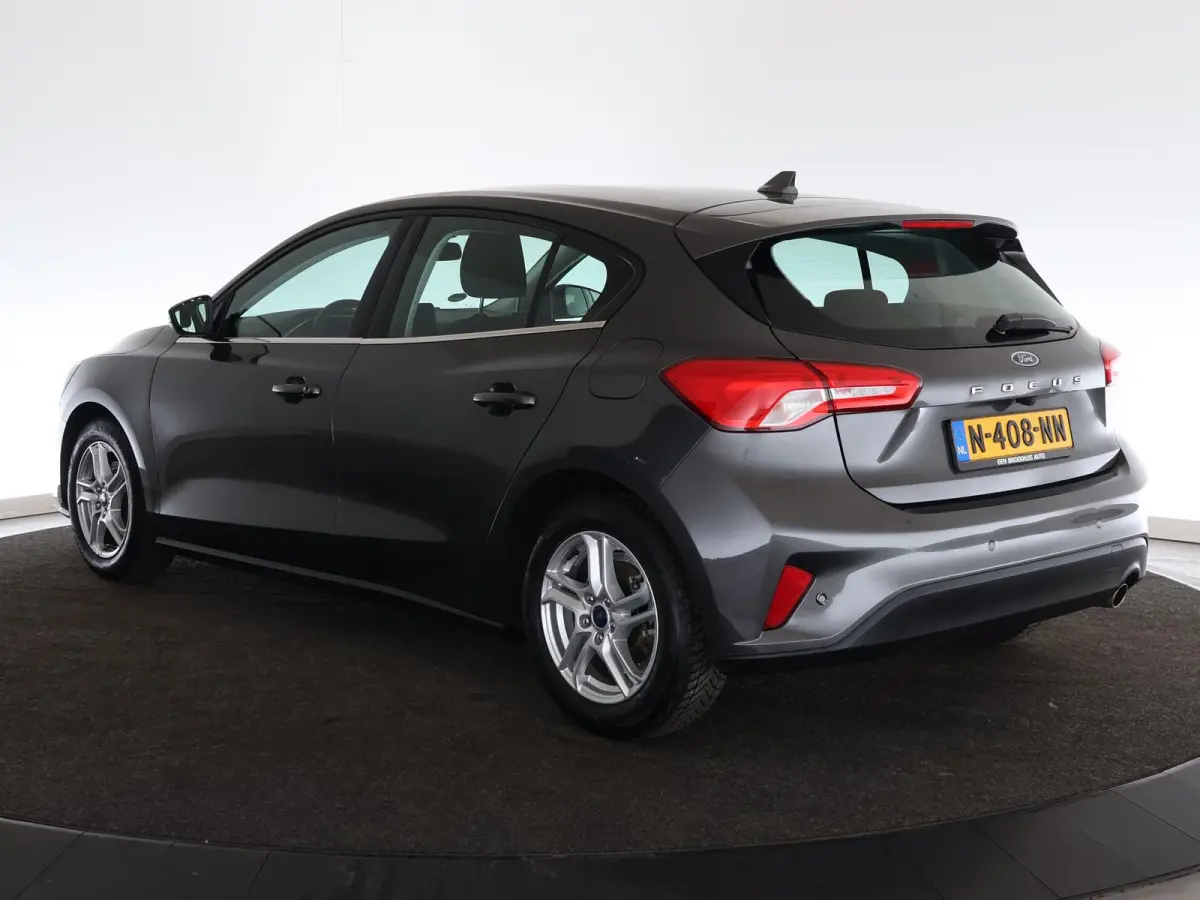 1.0 EcoBoost Trend Business | 125PK | Airco | Achteruitrijcamera | Cruise control | Apple Carplay/Android Auto | 17'' lichtmetalen velgen | Parkeersensoren