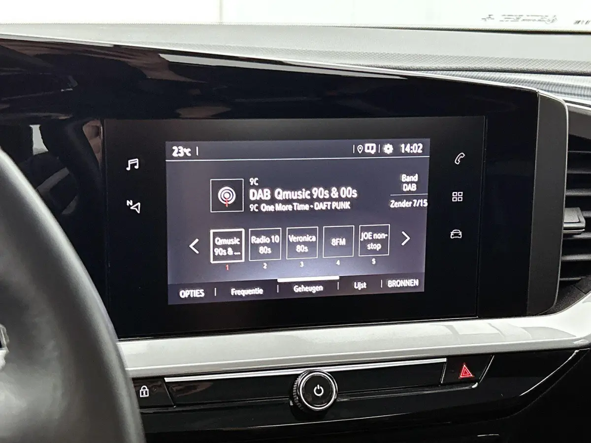 1.2 100pk Level 2 | Achteruitrijcamera | Navigatie | AppleCarPlay / Android Auto | Airco