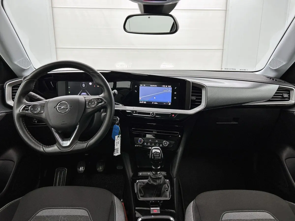 1.2 100pk Level 2 | Achteruitrijcamera | Navigatie | AppleCarPlay / Android Auto | Airco