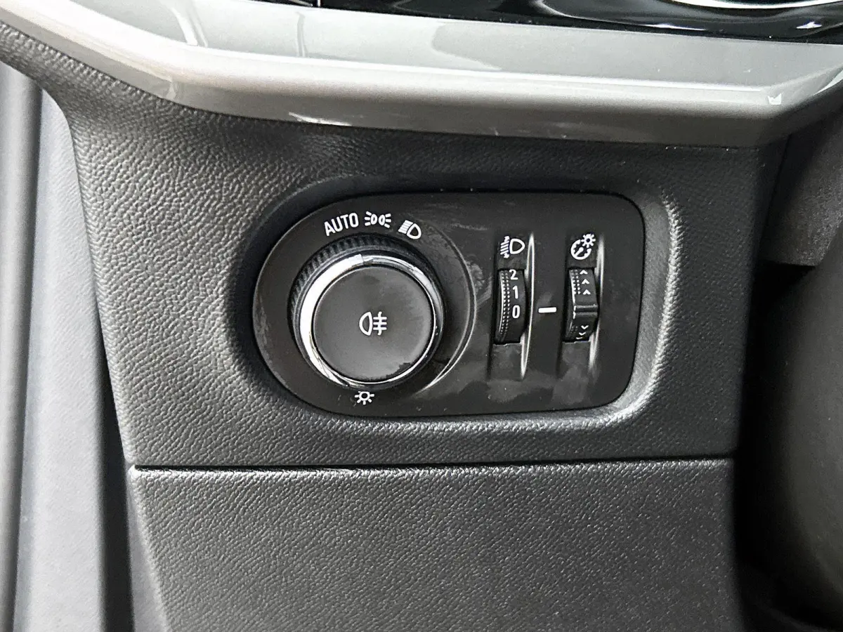 1.2 100pk Level 2 | Achteruitrijcamera | Navigatie | AppleCarPlay / Android Auto | Airco