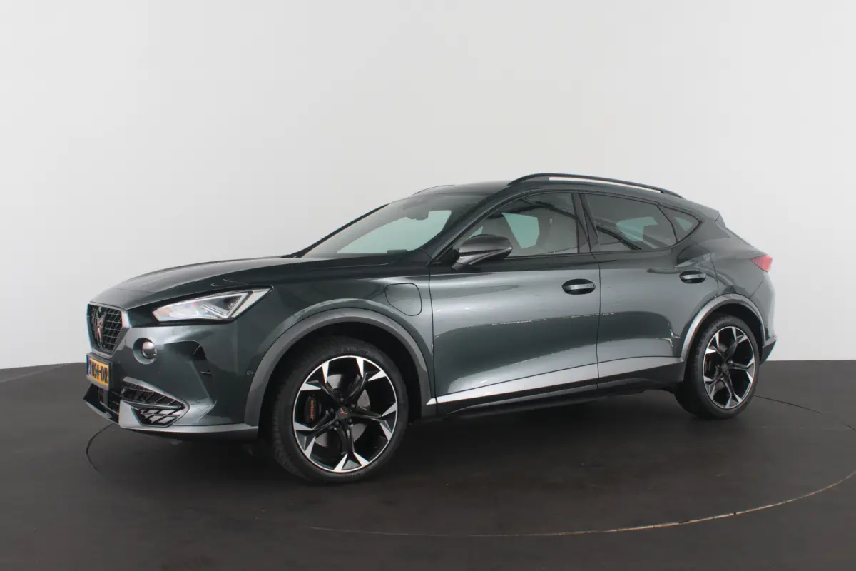 1.4 e-Hybrid VZ Copper Edition > 245pk/Leer/360° camera/Trekhaak/Camouflage Green