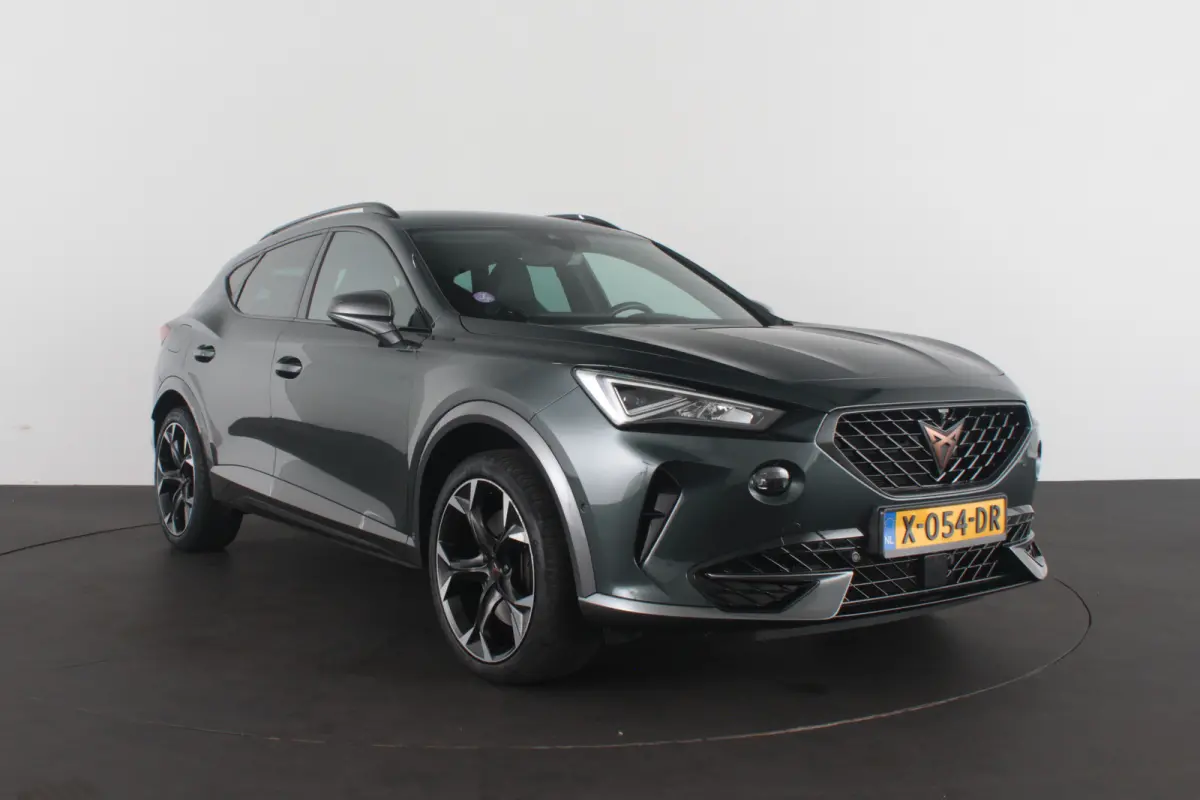 1.4 e-Hybrid VZ Copper Edition > 245pk/Leer/360° camera/Trekhaak/Camouflage Green