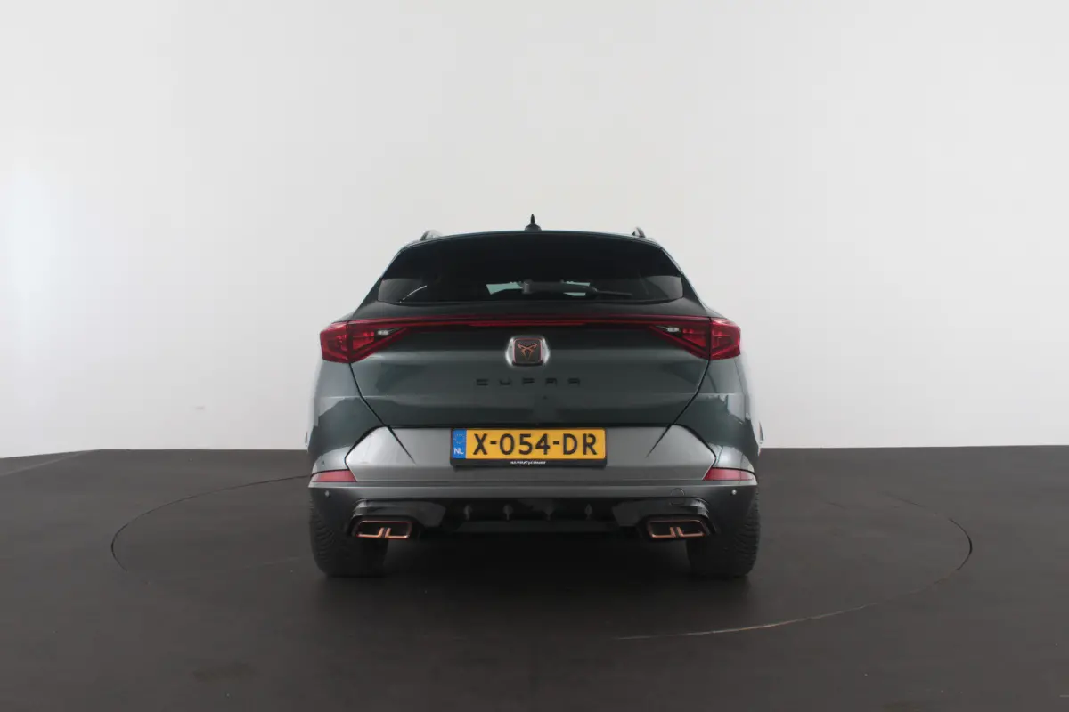1.4 e-Hybrid VZ Copper Edition > 245pk/Leer/360° camera/Trekhaak/Camouflage Green