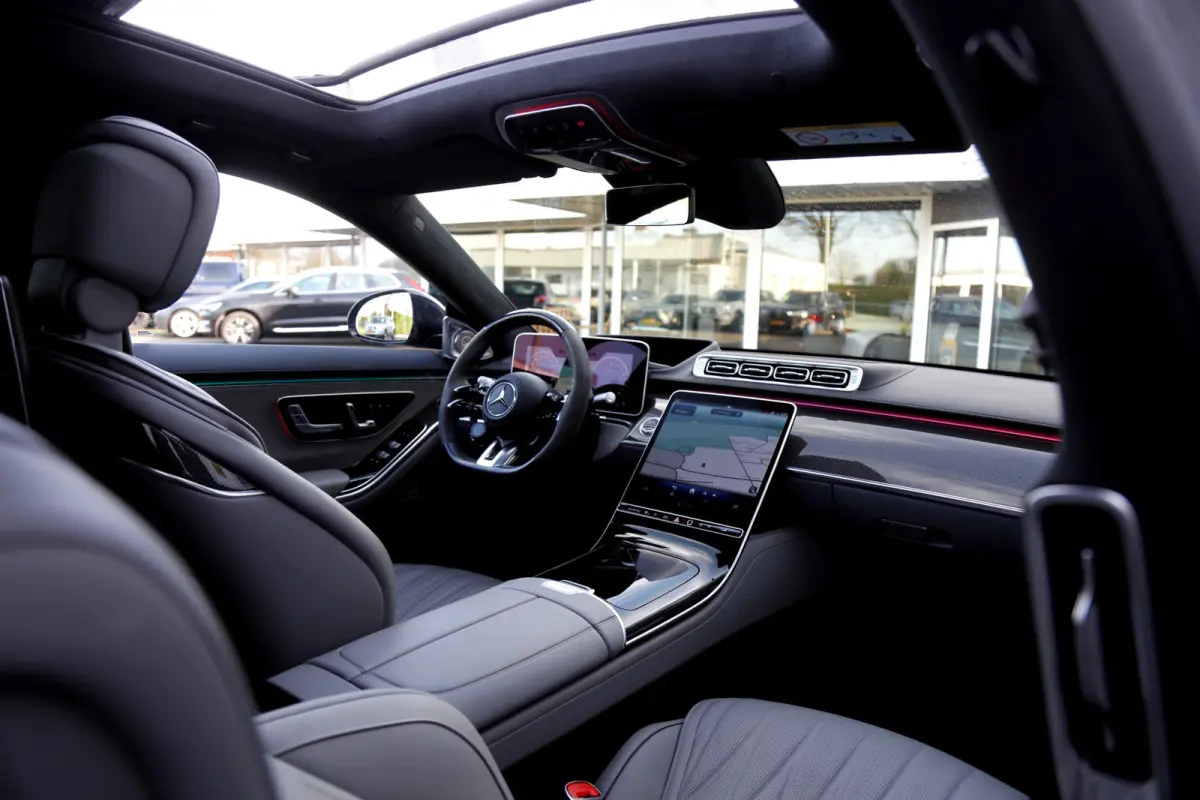 AMG 63 S E Performance 802PK Lang*BTW*Business Class pakket!/Carbon/Chauffeurspakket/Act. Sfeer/4D Burmester/Digital Light/Softclose/Achterasbest./Airmatic/Massage V+A/Stoelverw.V+A/Stoelkoe