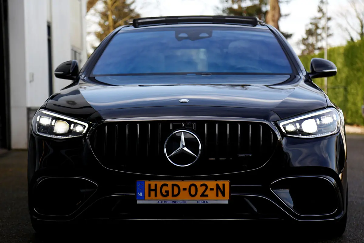 AMG 63 S E Performance 802PK Lang*BTW*Business Class pakket!/Carbon/Chauffeurspakket/Act. Sfeer/4D Burmester/Digital Light/Softclose/Achterasbest./Airmatic/Massage V+A/Stoelverw.V+A/Stoelkoe