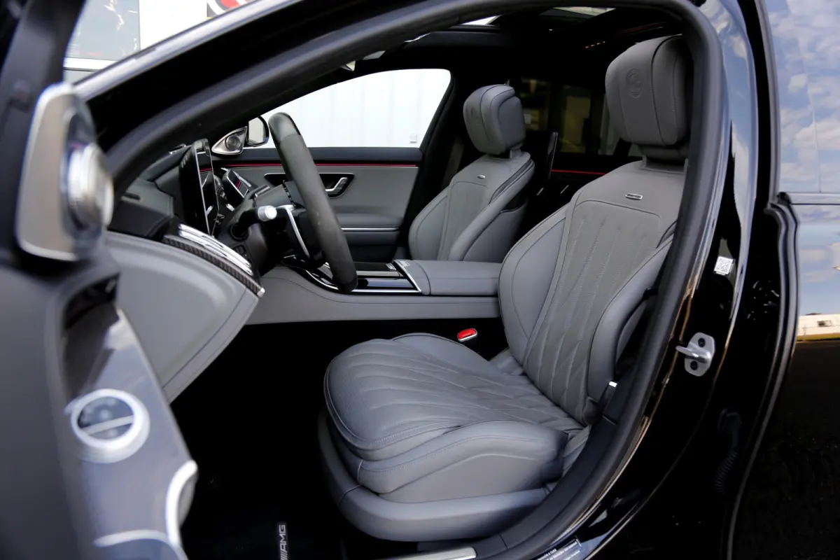 AMG 63 S E Performance 802PK Lang*BTW*Business Class pakket!/Carbon/Chauffeurspakket/Act. Sfeer/4D Burmester/Digital Light/Softclose/Achterasbest./Airmatic/Massage V+A/Stoelverw.V+A/Stoelkoe