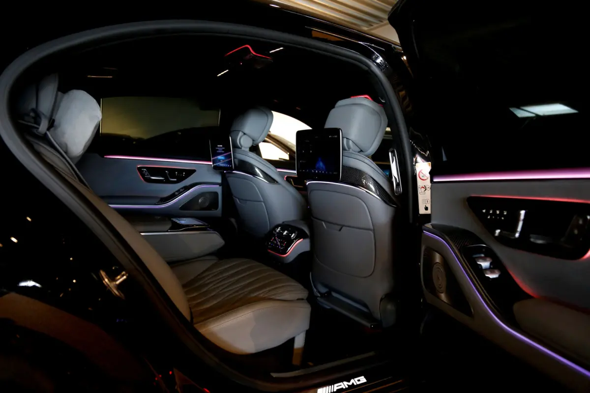 AMG 63 S E Performance 802PK Lang*BTW*Business Class pakket!/Carbon/Chauffeurspakket/Act. Sfeer/4D Burmester/Digital Light/Softclose/Achterasbest./Airmatic/Massage V+A/Stoelverw.V+A/Stoelkoe
