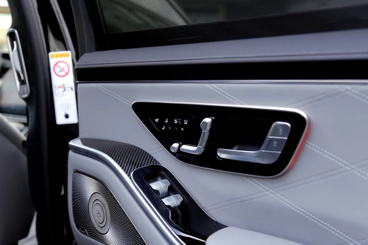 AMG 63 S E Performance 802PK Lang*BTW*Business Class pakket!/Carbon/Chauffeurspakket/Act. Sfeer/4D Burmester/Digital Light/Softclose/Achterasbest./Airmatic/Massage V+A/Stoelverw.V+A/Stoelkoe