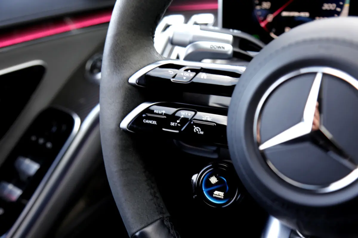 AMG 63 S E Performance 802PK Lang*BTW*Business Class pakket!/Carbon/Chauffeurspakket/Act. Sfeer/4D Burmester/Digital Light/Softclose/Achterasbest./Airmatic/Massage V+A/Stoelverw.V+A/Stoelkoe