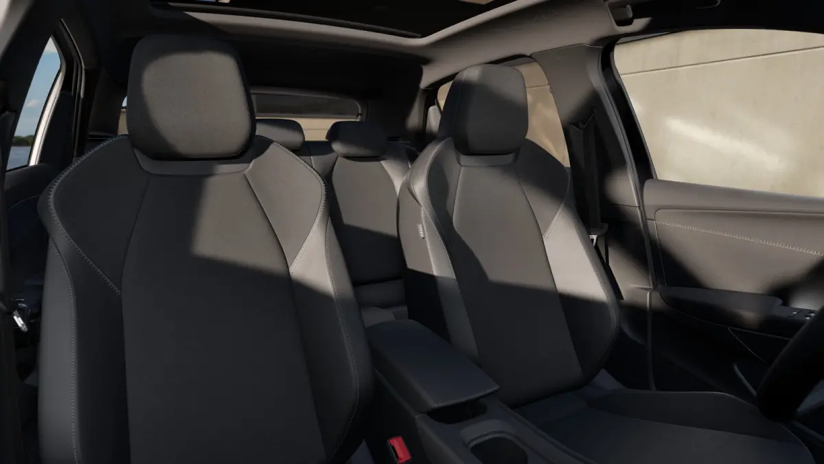Style First Edition 52 kWh 211PK | Navigatie | Trekhaak afneembaar | Apple Carplay/Android Auto | Panoramadak | 360 graden Camera | Keyless Access | Automatische airconditioning | Stuur\Stoe
