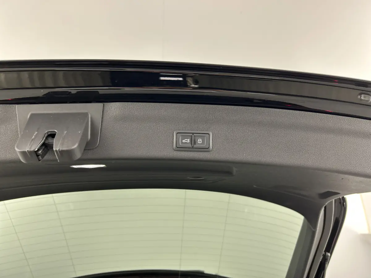 50 TFSIe Quattro S-line Competition Pano-dak//Trekhaak/Head-Up Display
