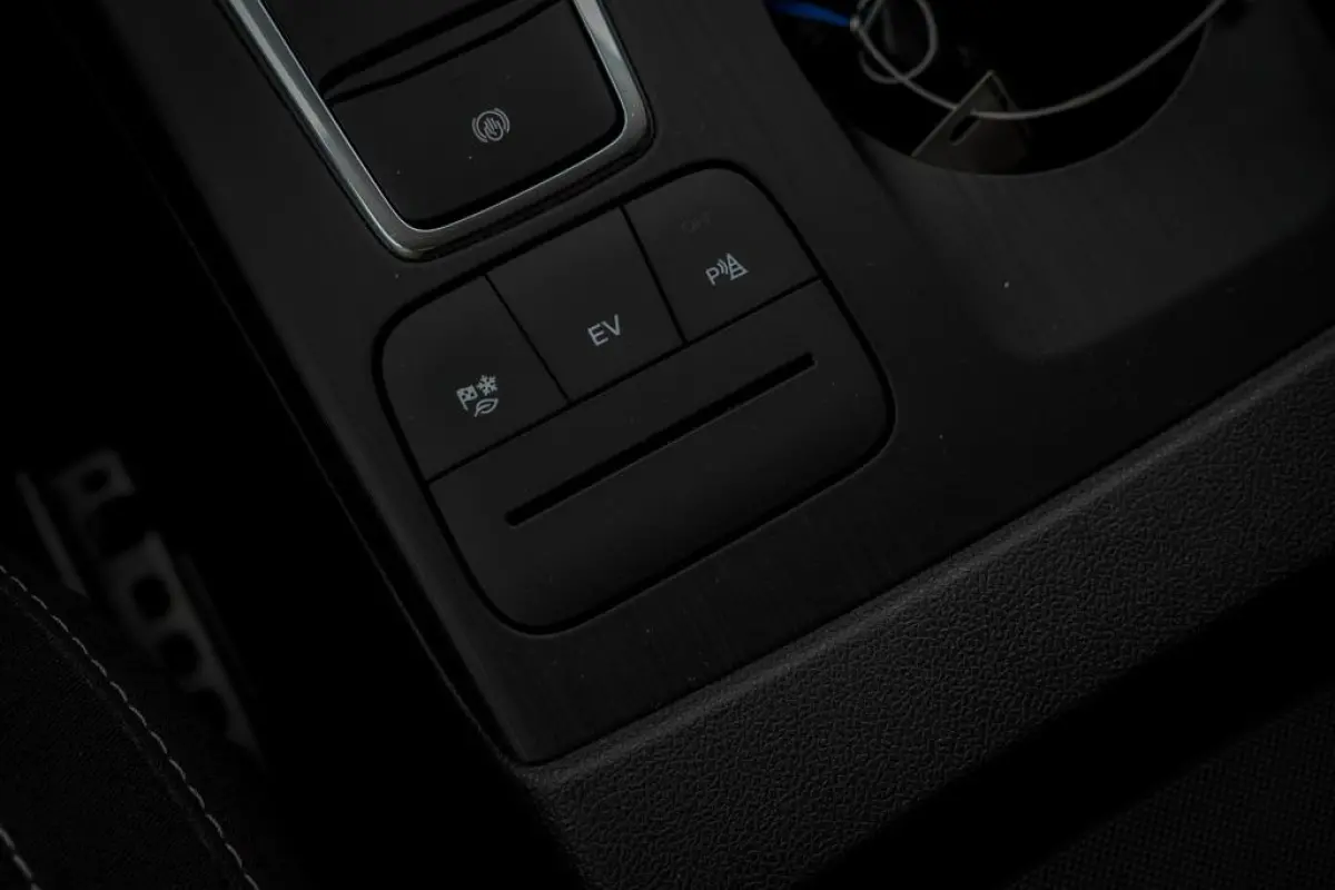2.5 PHEV Cool & Connect / Blazer Blue / Incl BTW