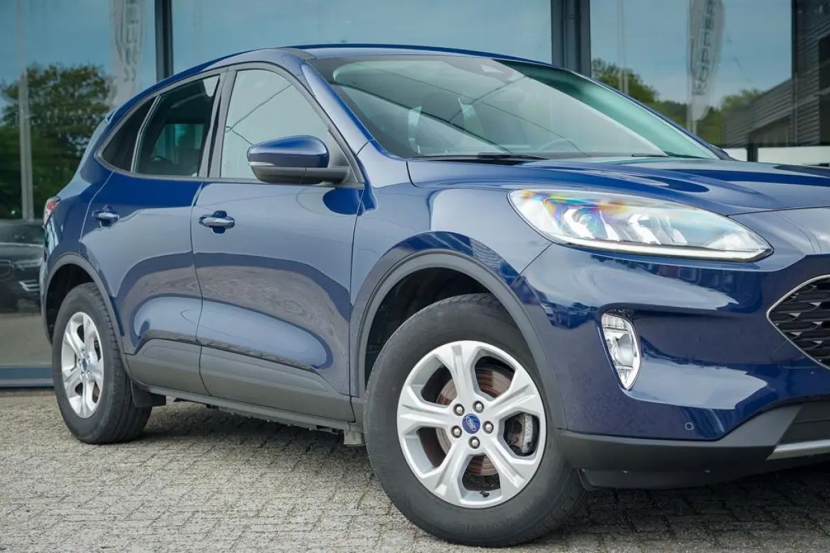 2.5 PHEV Cool & Connect / Blazer Blue / Incl BTW