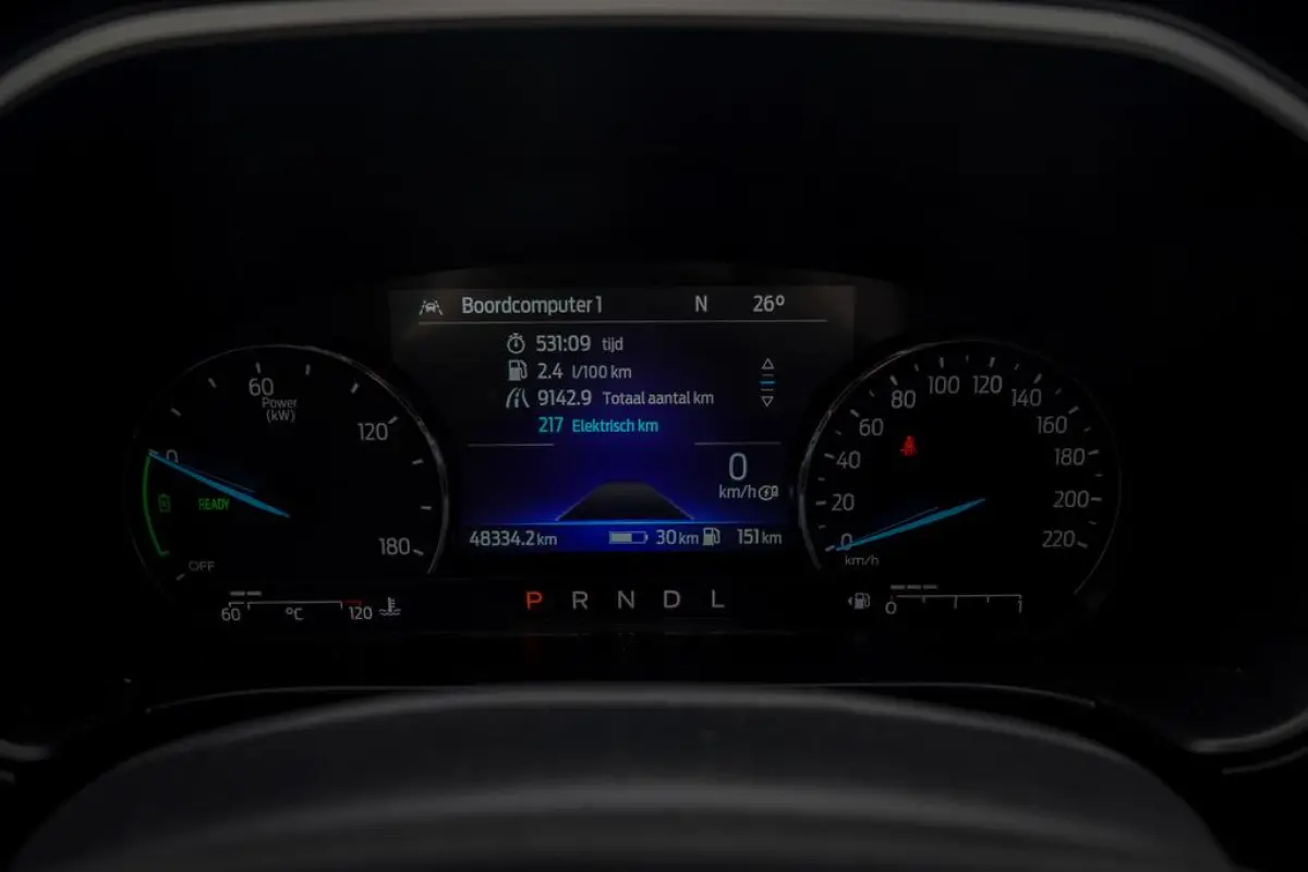 2.5 PHEV Cool & Connect / Blazer Blue / Incl BTW